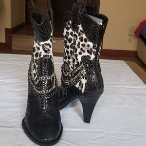 Western  style short boots